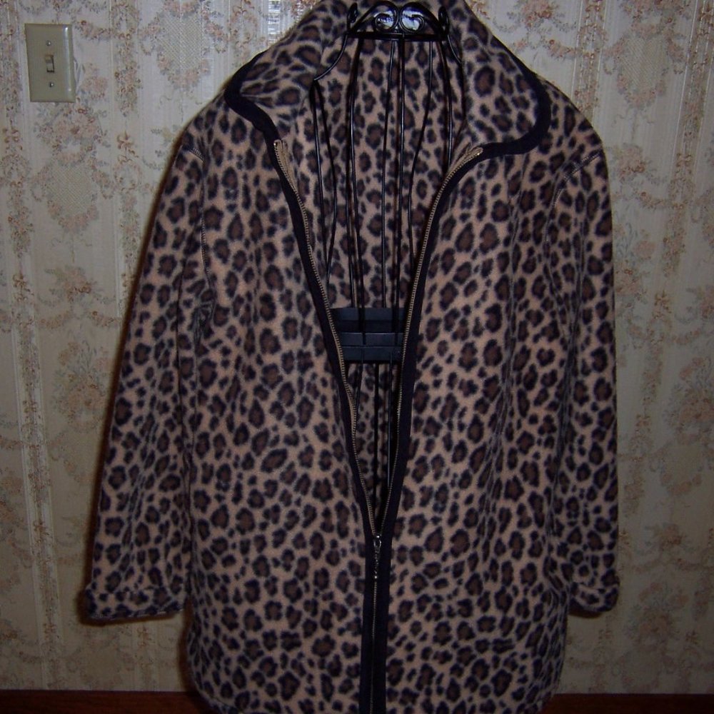 Ladies Leopard Print Jacket - Picture 2 of 2